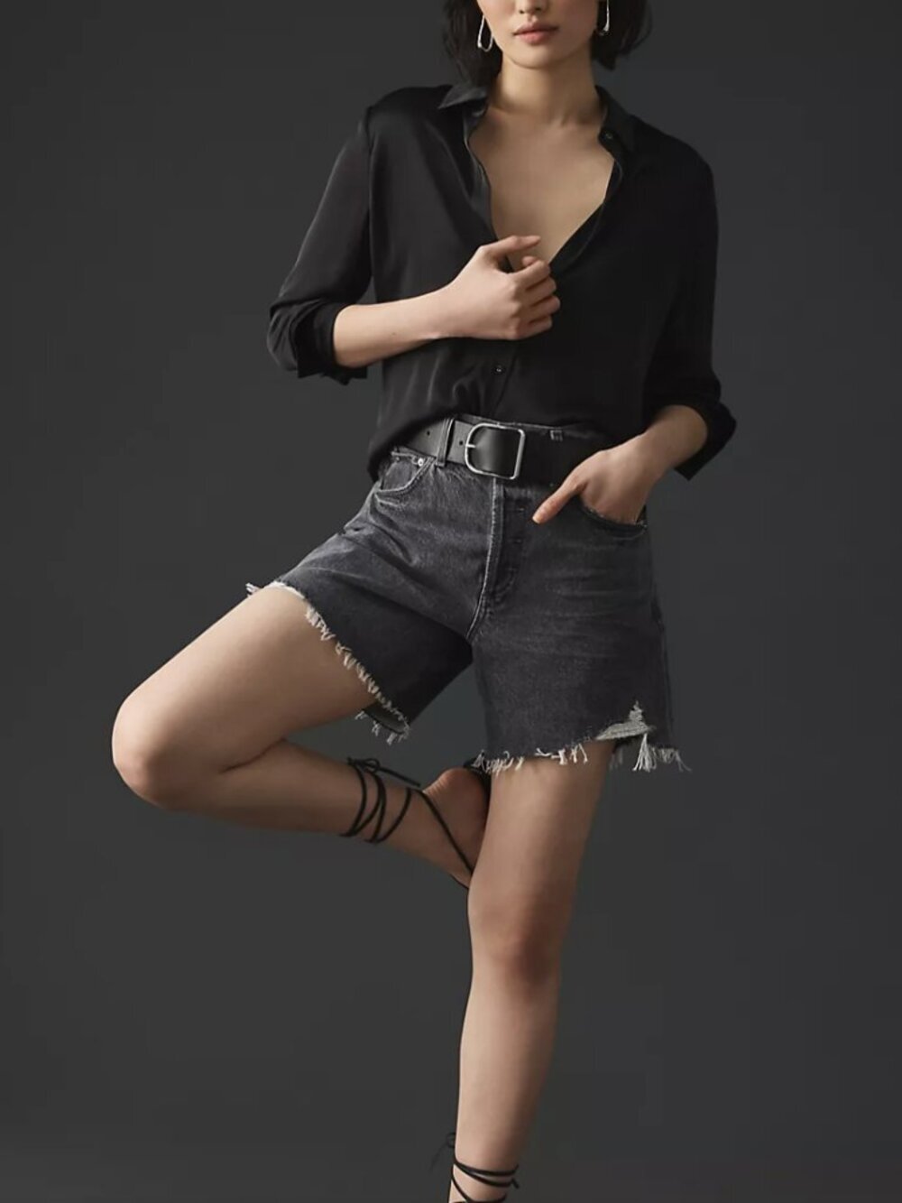 Citizens of Humanity Elle V-Front Shorts | Black | Size 28